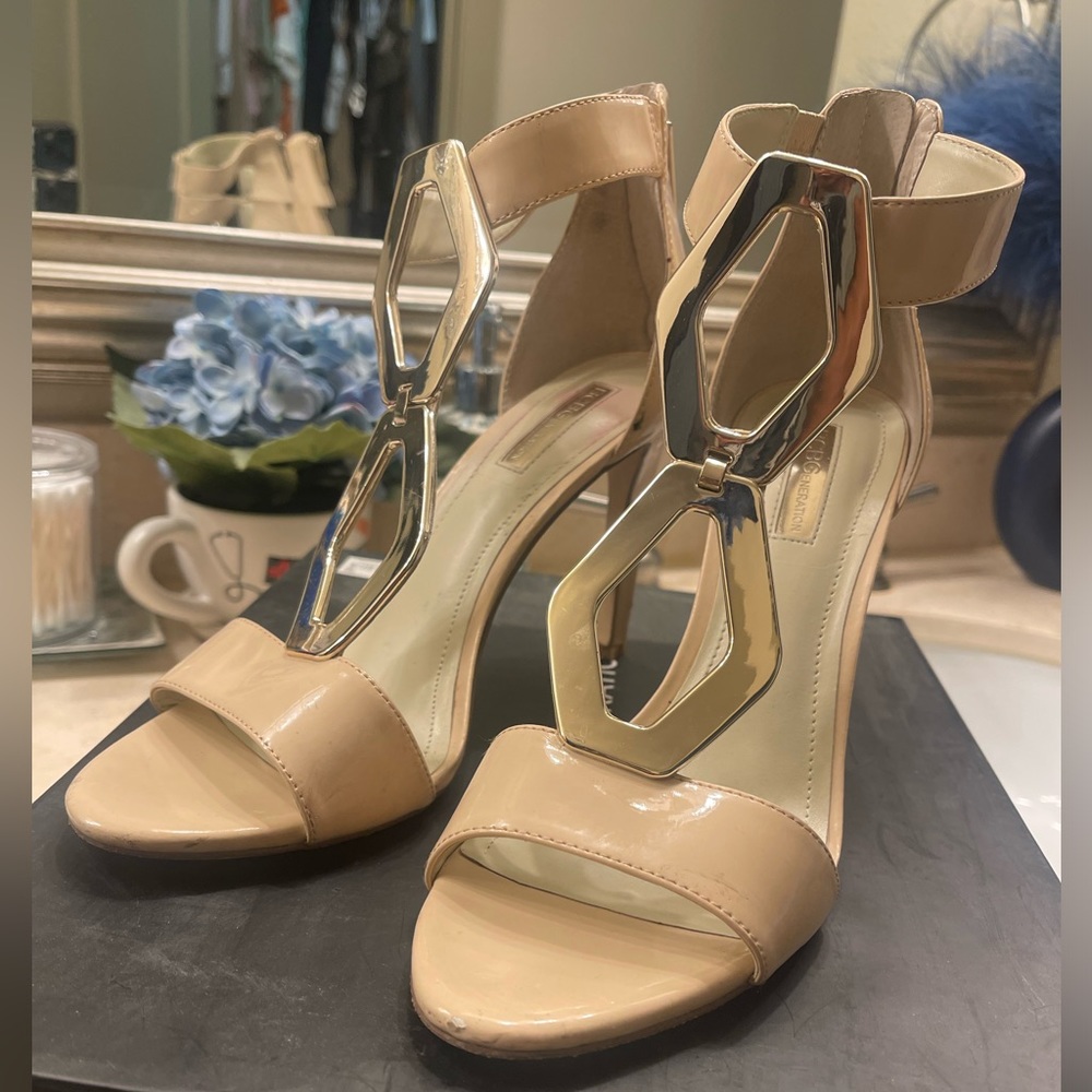 BCBG Nude heels